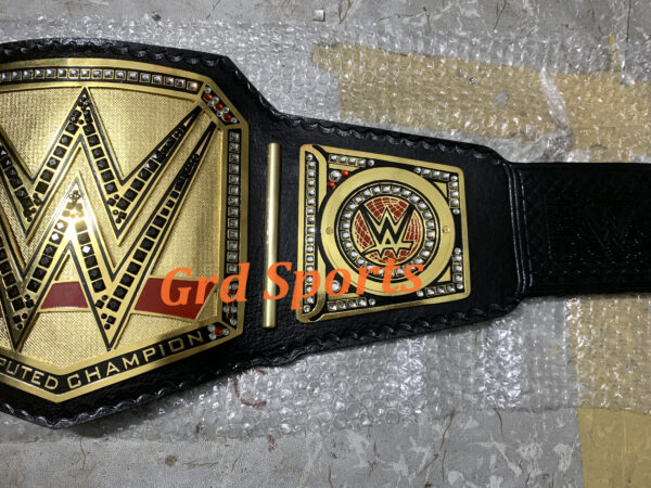 UNDISPUTED WWE HEAVYWEIGHT WRESTLING CHAMPIONSHIP BELT ADULT SIZE - Image 4